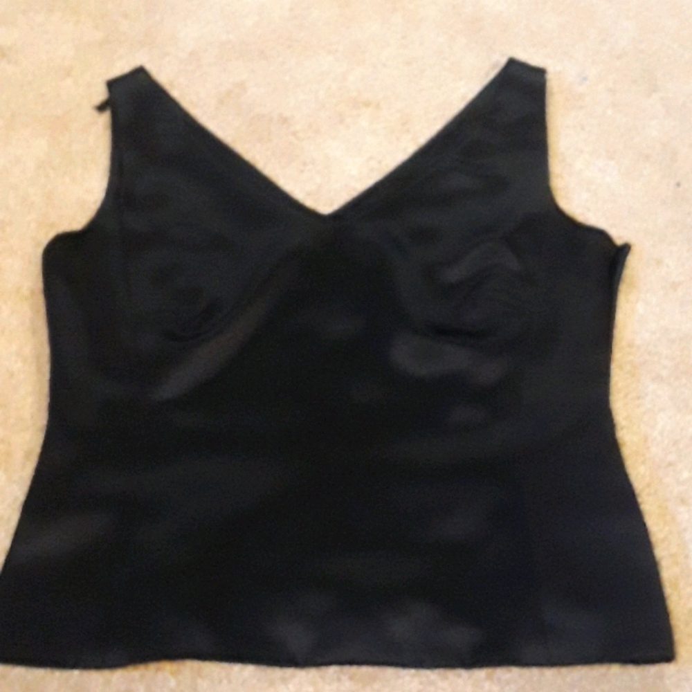 Stunning Ann Taylor LOFT Tank